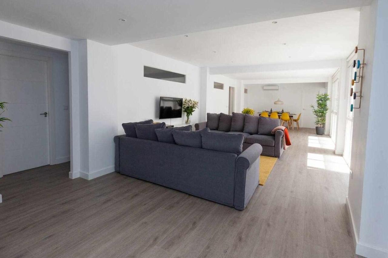 Isg Apartments Downtown Family Haven Free Parking Spot إشبيلية المظهر الخارجي الصورة